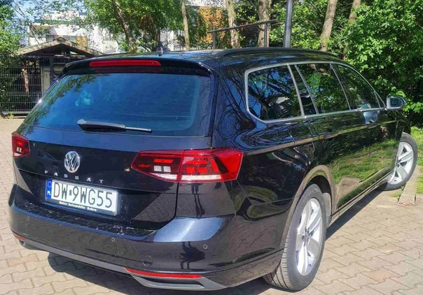 Volkswagen Passat cena 99900 przebieg: 135000, rok produkcji 2019 z Wrocław małe 529